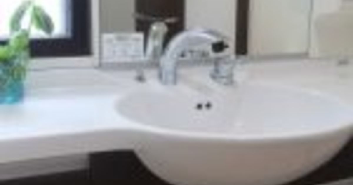 洗面所の壁紙はタイル 花柄 洗面所の壁紙の選び方 内装工事の基礎知識 横浜 川崎でクロス張替えをお考えならクロス リフォーム壱番館がおすすめです